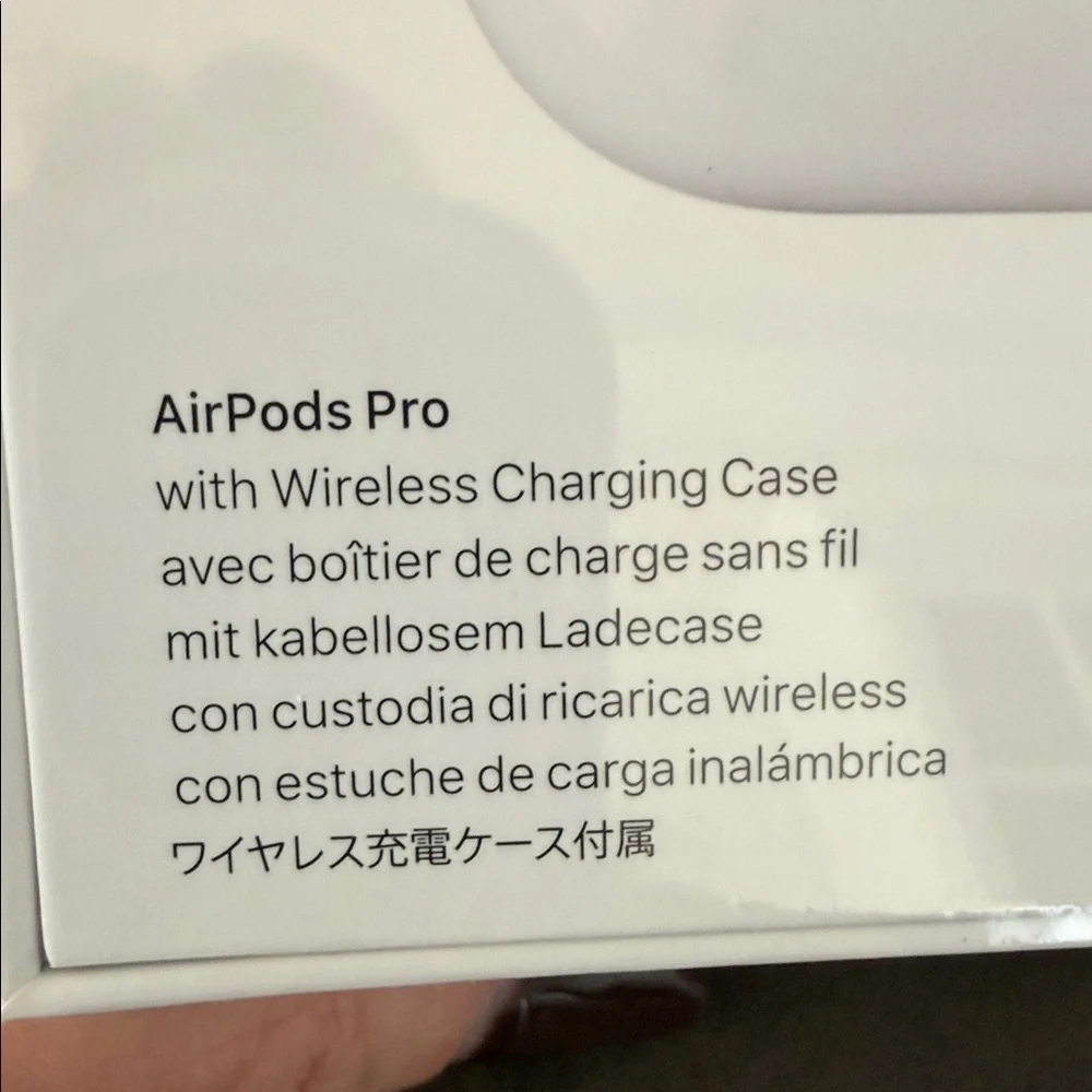 Apple White Wireless Earbuds